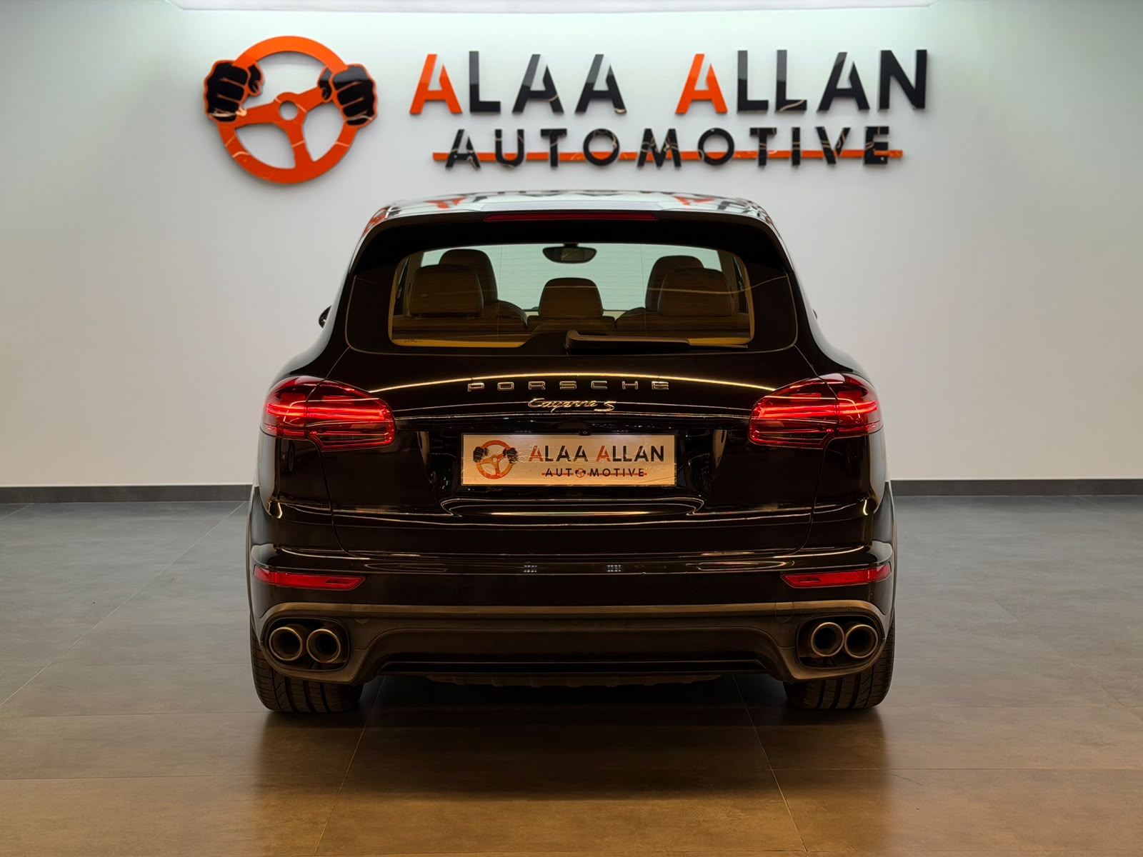 Porsche Cayenne S  2015 - Image 2