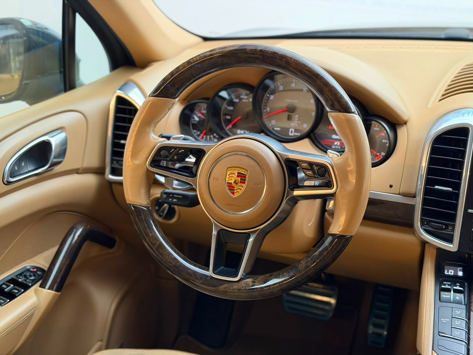 Porsche Cayenne S  2015 - Image 3