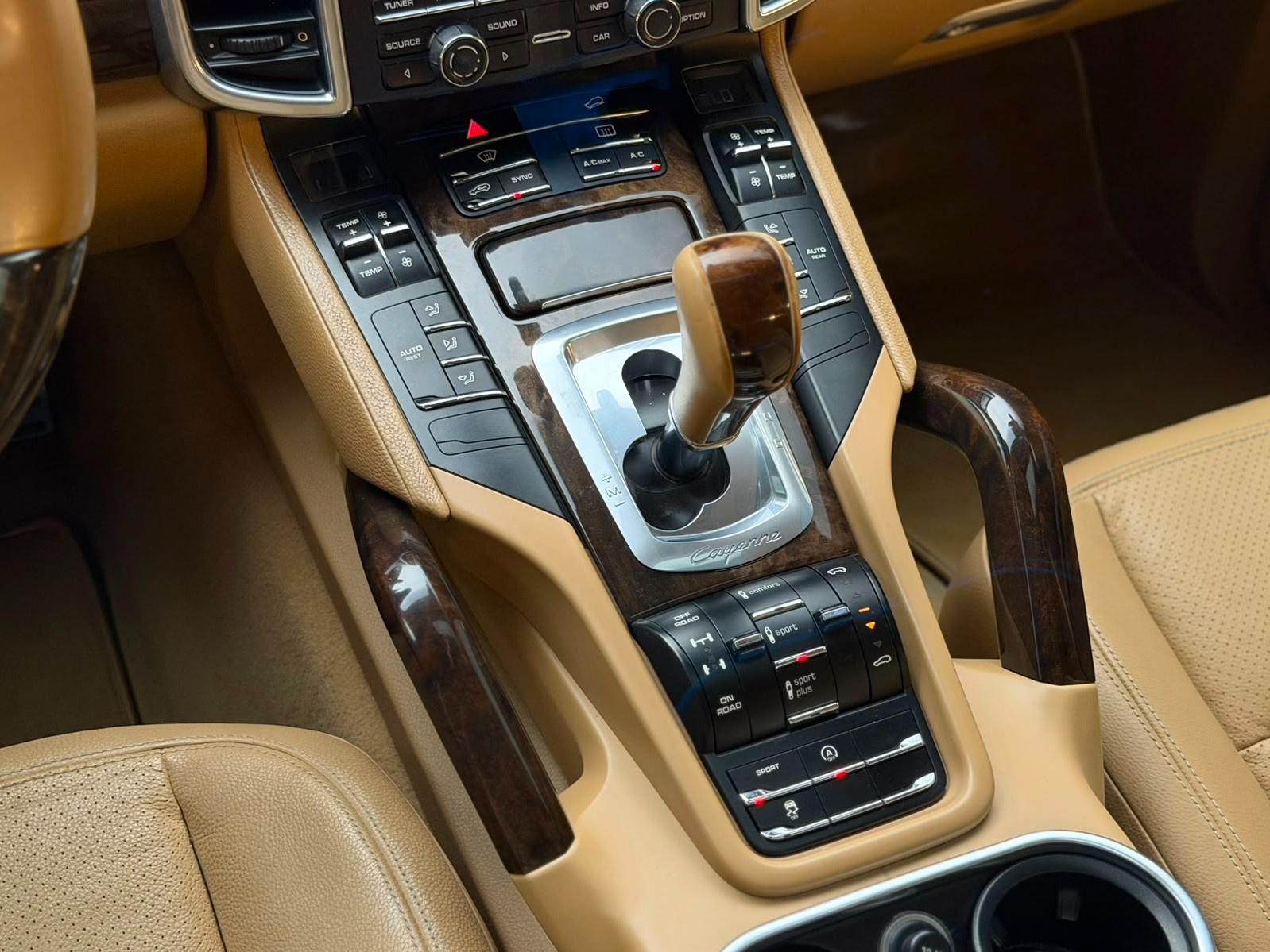 Porsche Cayenne S 2015 — photo 9 for sale in Qatar