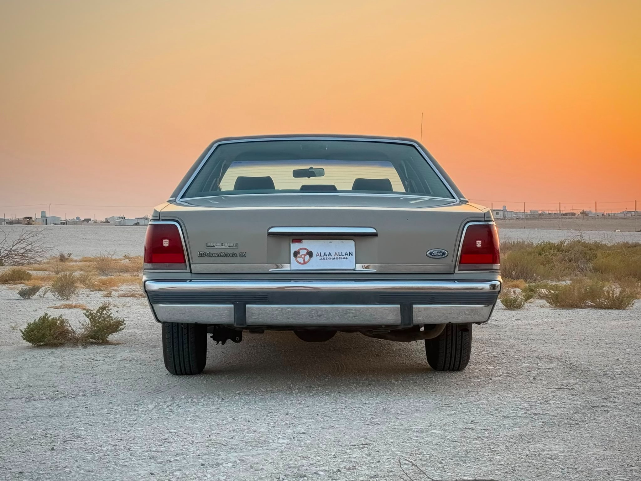 Ford Crown 1988 — photo 12 for sale in Qatar