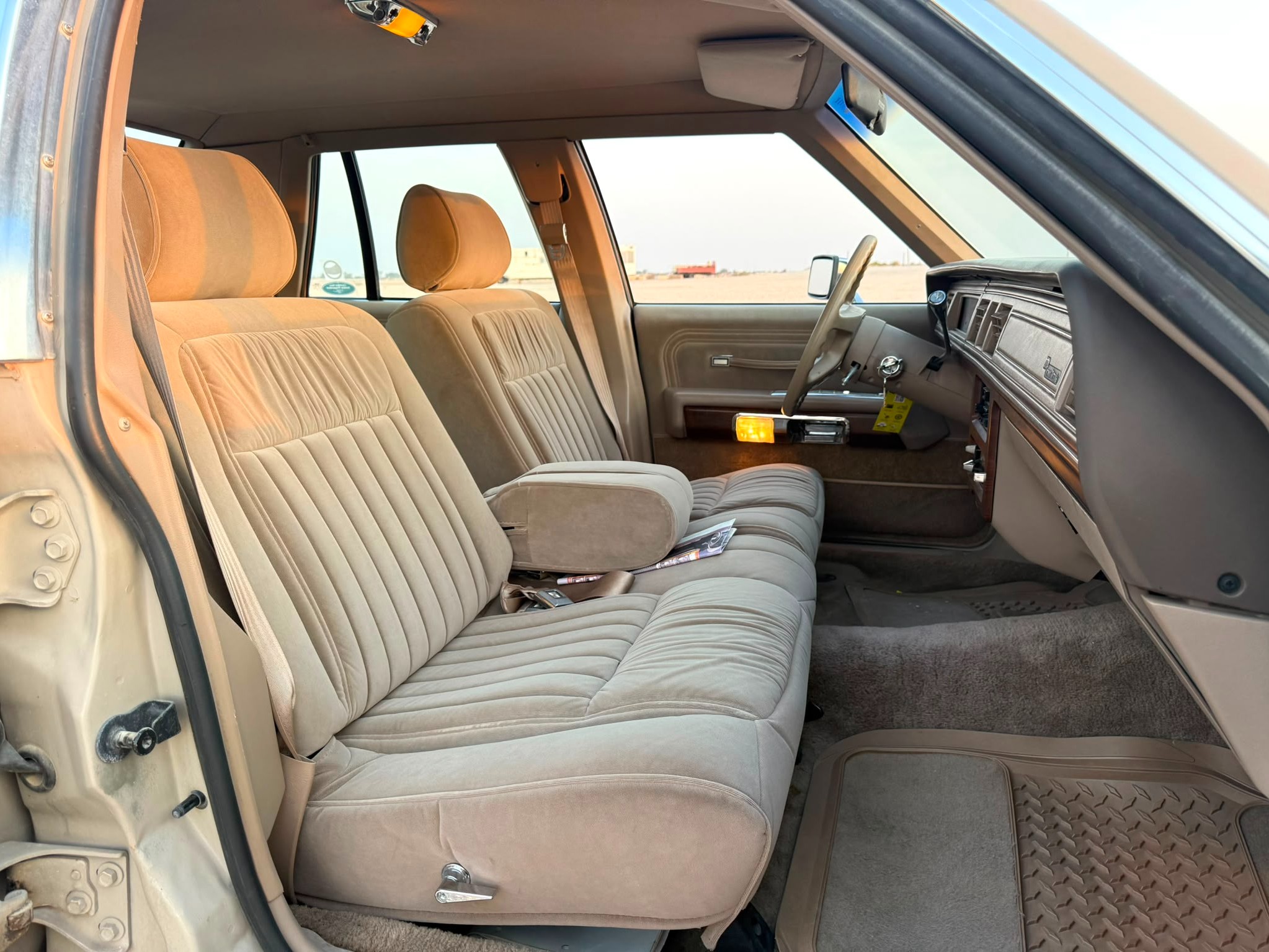Ford Crown 1988 — photo 13 for sale in Qatar