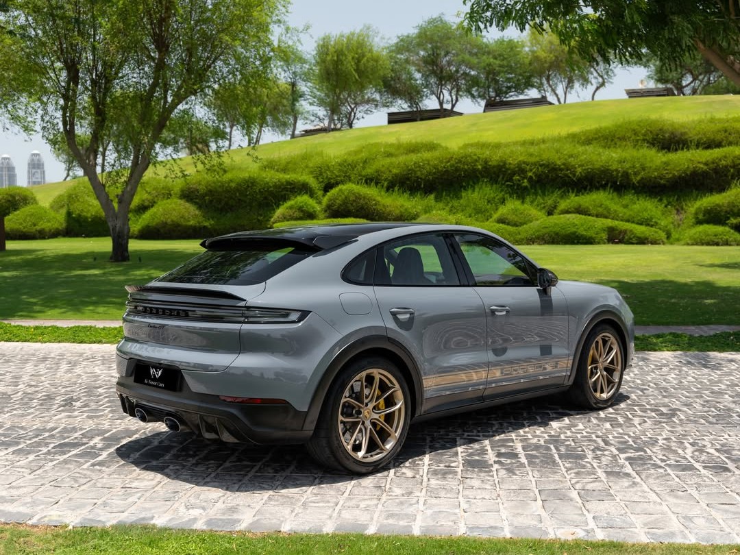 Porsche Cayenne Turbo  2024 - Image 2