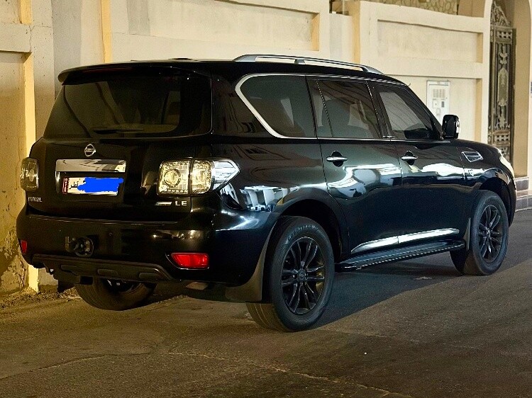 Nissan Patrol LE 2012 - Image 2
