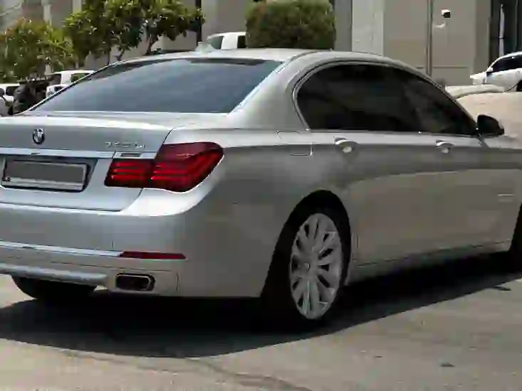 BMW 7-Series 740 Li 2014 - Image 4