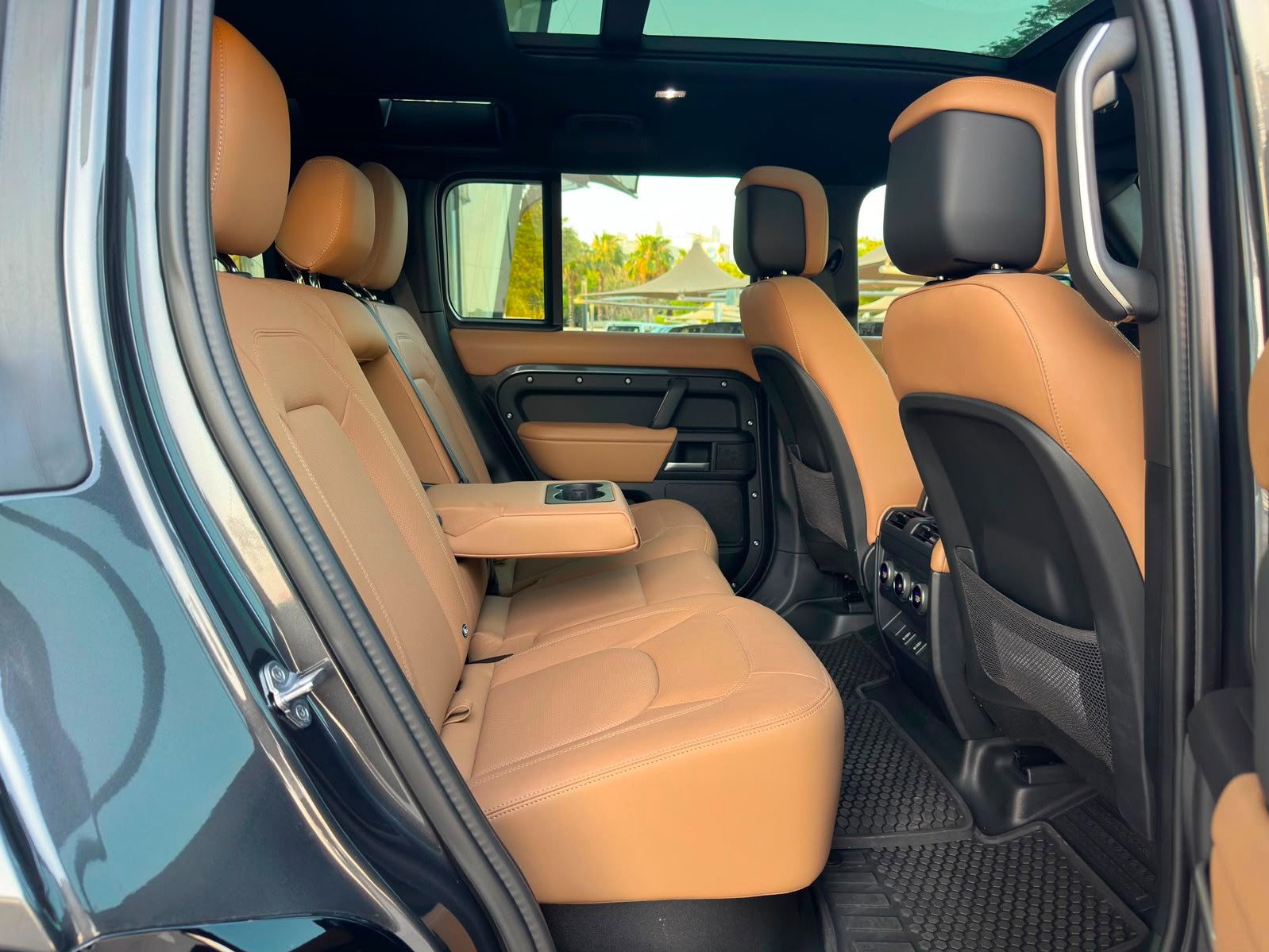 Land Rover Defender X Dynamic 2026 - Image 2