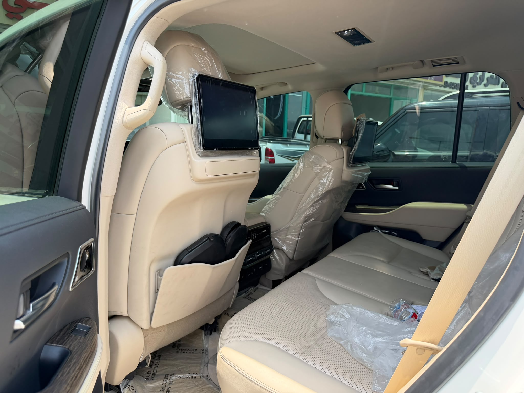 Toyota Land Cruiser VXR Twin Turbo 2023 — photo 11 for sale in Qatar
