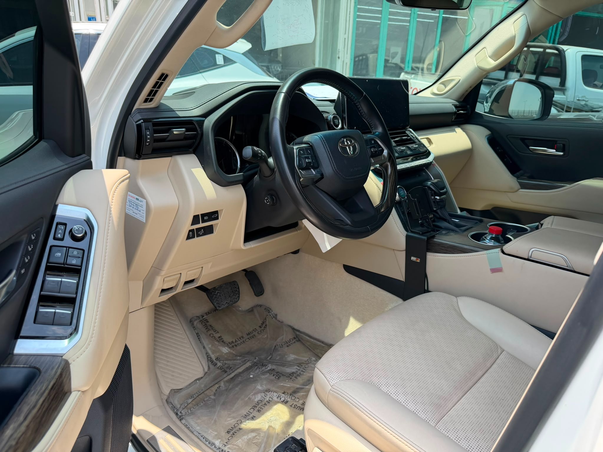 Toyota Land Cruiser VXR Twin Turbo 2023 — photo 10 for sale in Qatar