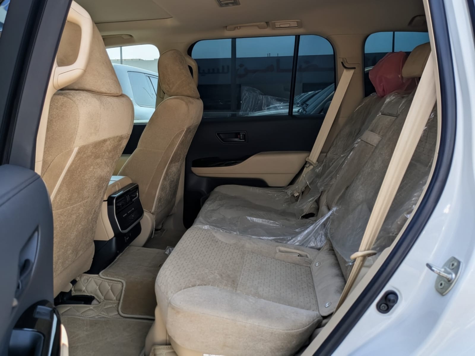 Toyota Land Cruiser GXR Twin Turbo 2022 - Image 4