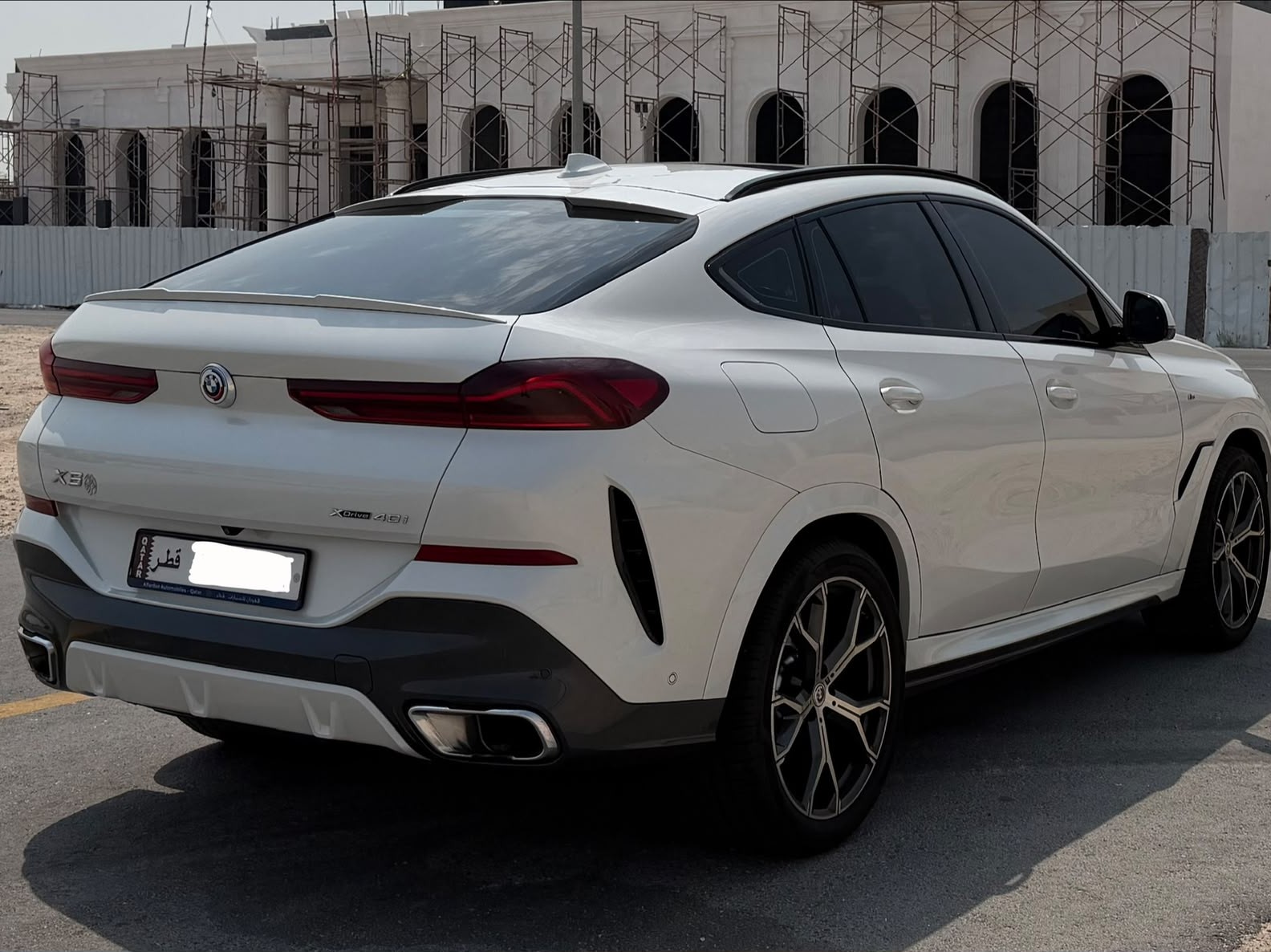 BMW X-Series X6 40i 2023 - Image 4