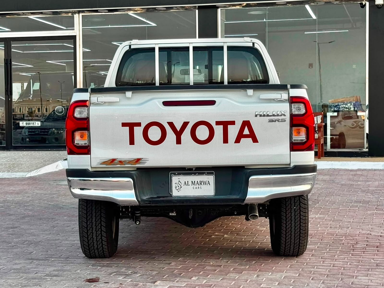 Toyota Hilux 4X4 2025 - Image 3