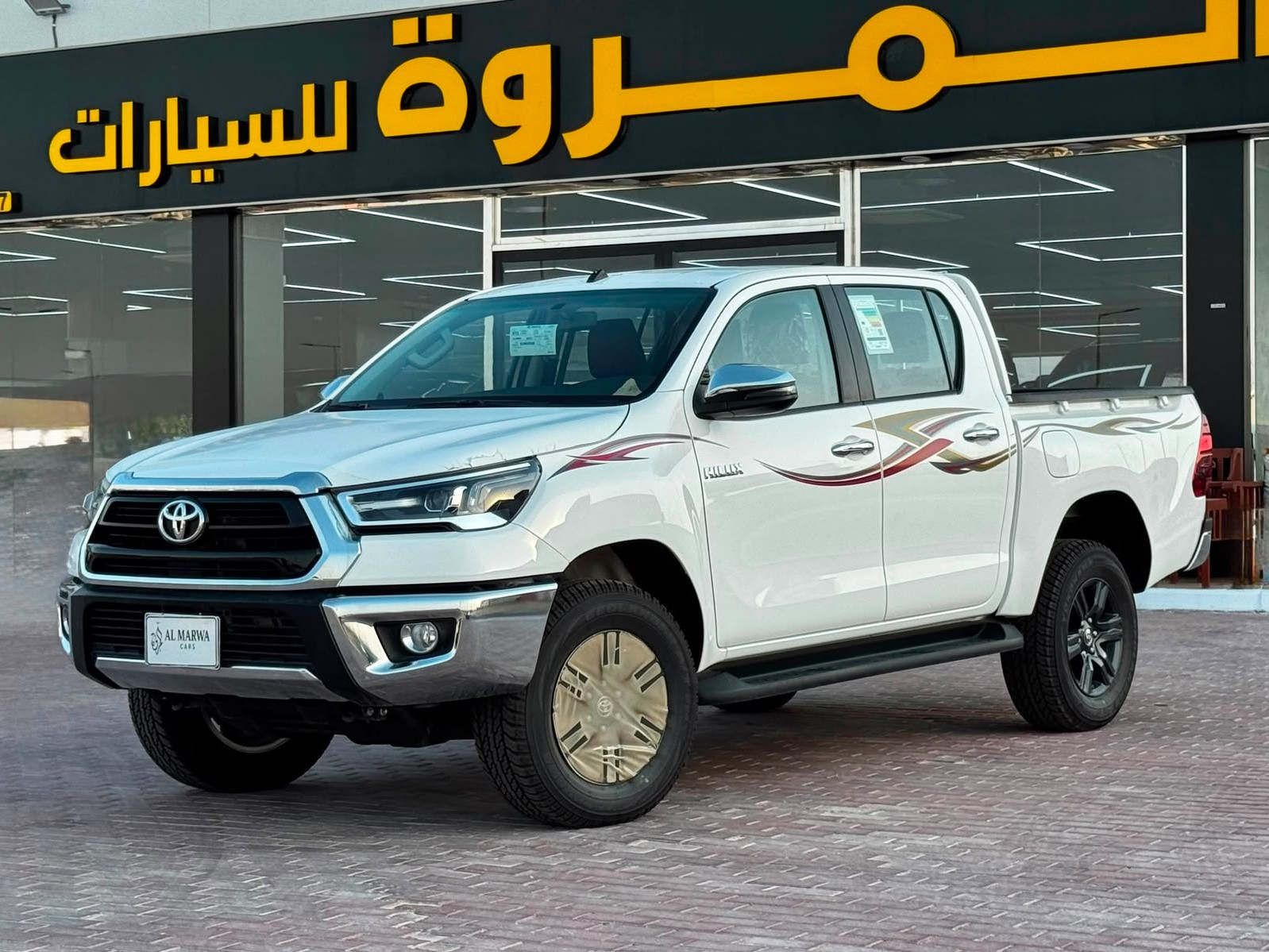 Toyota Hilux 4X4 2025 - Image 2