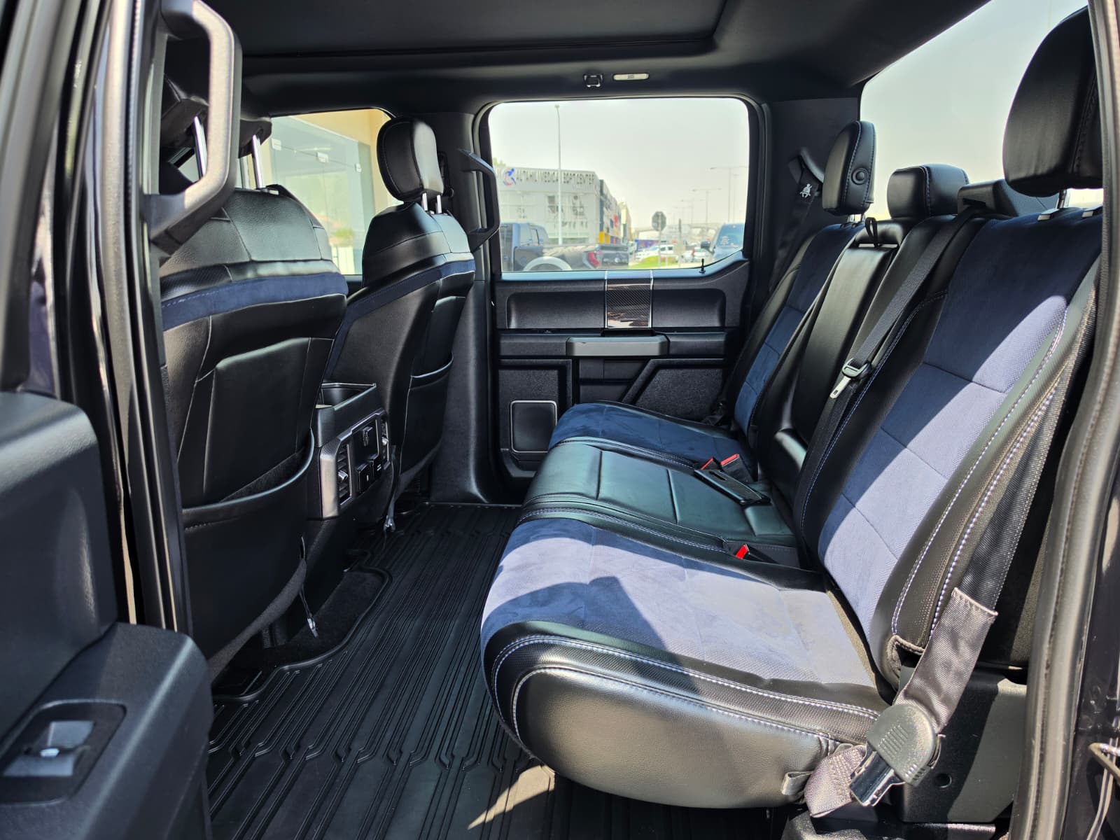 Ford Raptor 2019 — photo 11 for sale in Qatar