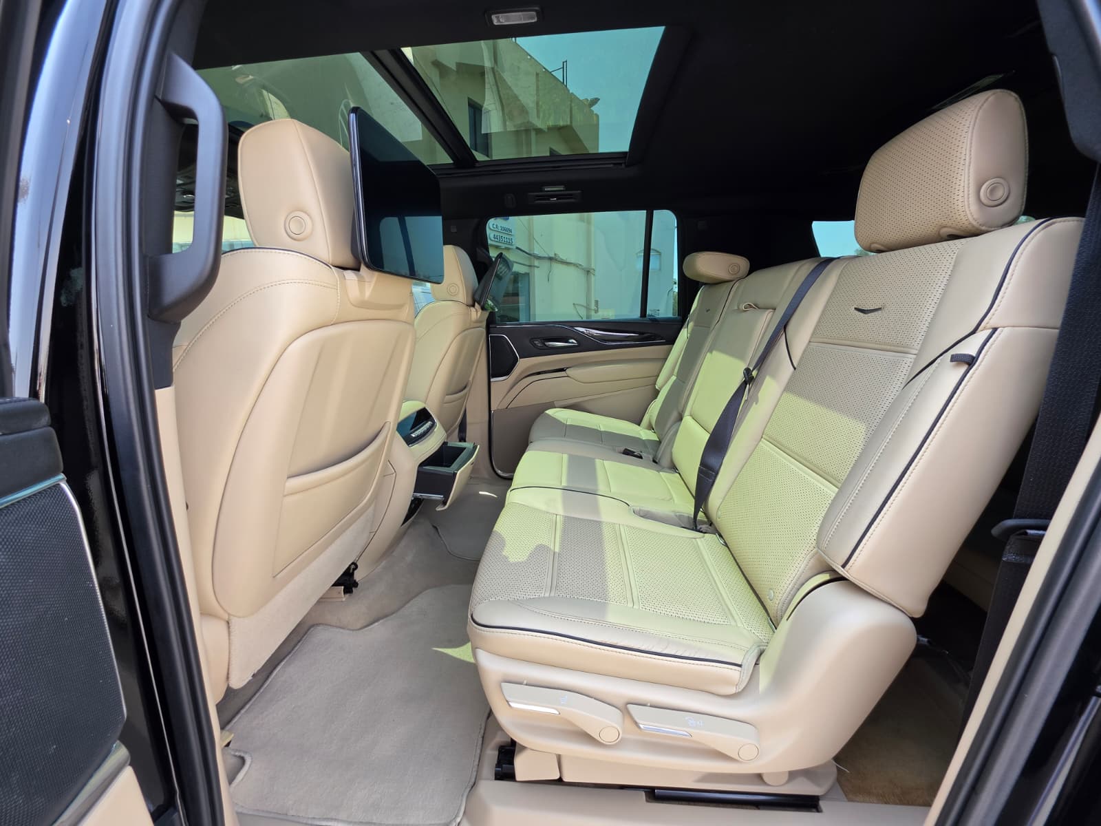 Cadillac Escalade Premium 2021 — photo 11 for sale in Qatar