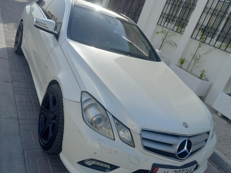 Mercedes-Benz E-Class Sedan 250 2011