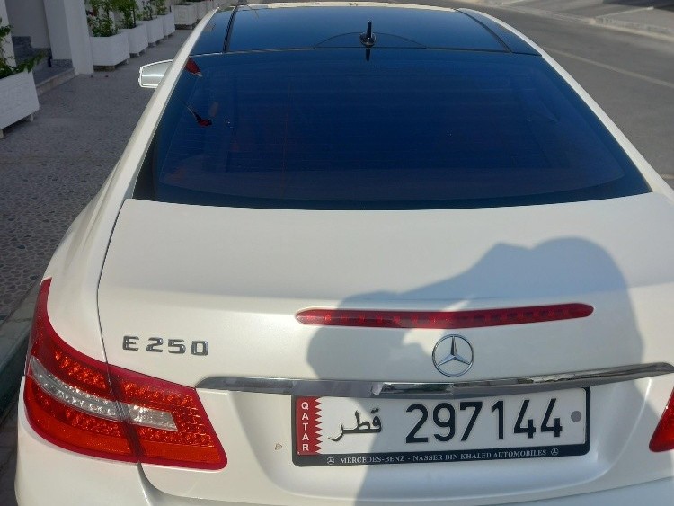 Mercedes-Benz E-Class Sedan 250 2011 — photo 9 for sale in Qatar
