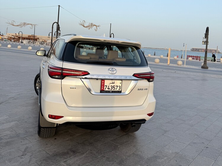 Toyota Fortuner V6 2024 - Image 3