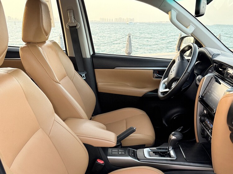 Toyota Fortuner V6 2024 — photo 11 for sale in Qatar