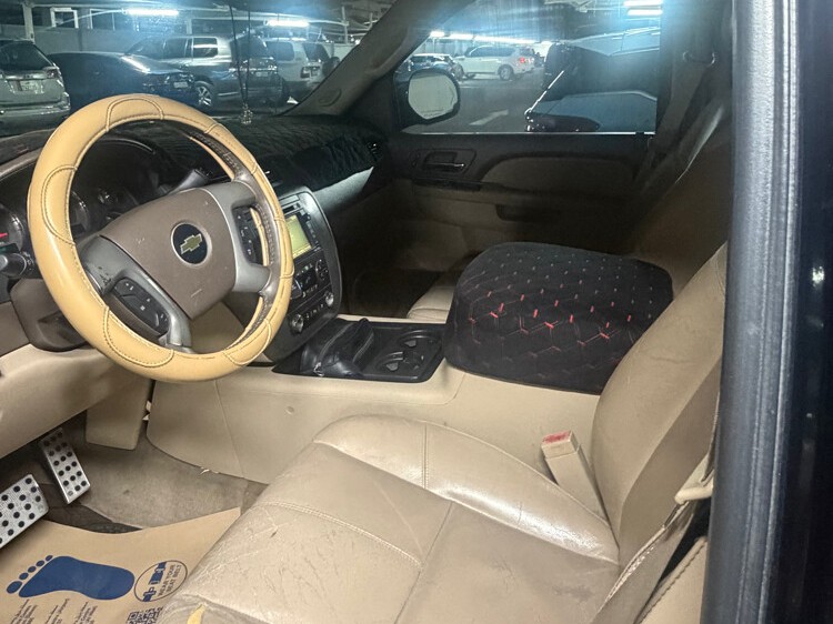 Chevrolet Avalanche 2011 — photo 9 for sale in Qatar