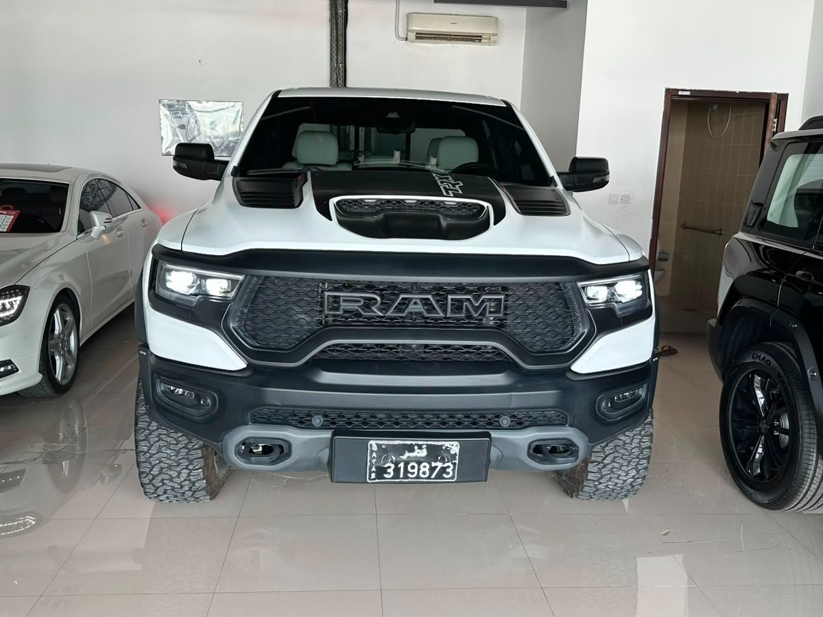 دودج رام TRX 2023