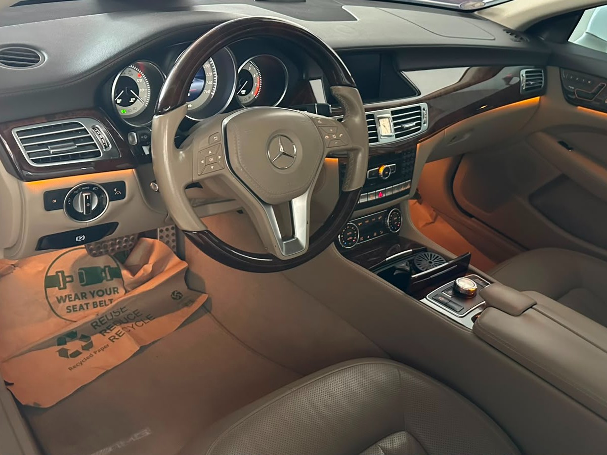 Mercedes-Benz CLS 500 2014 — photo 9 for sale in Qatar