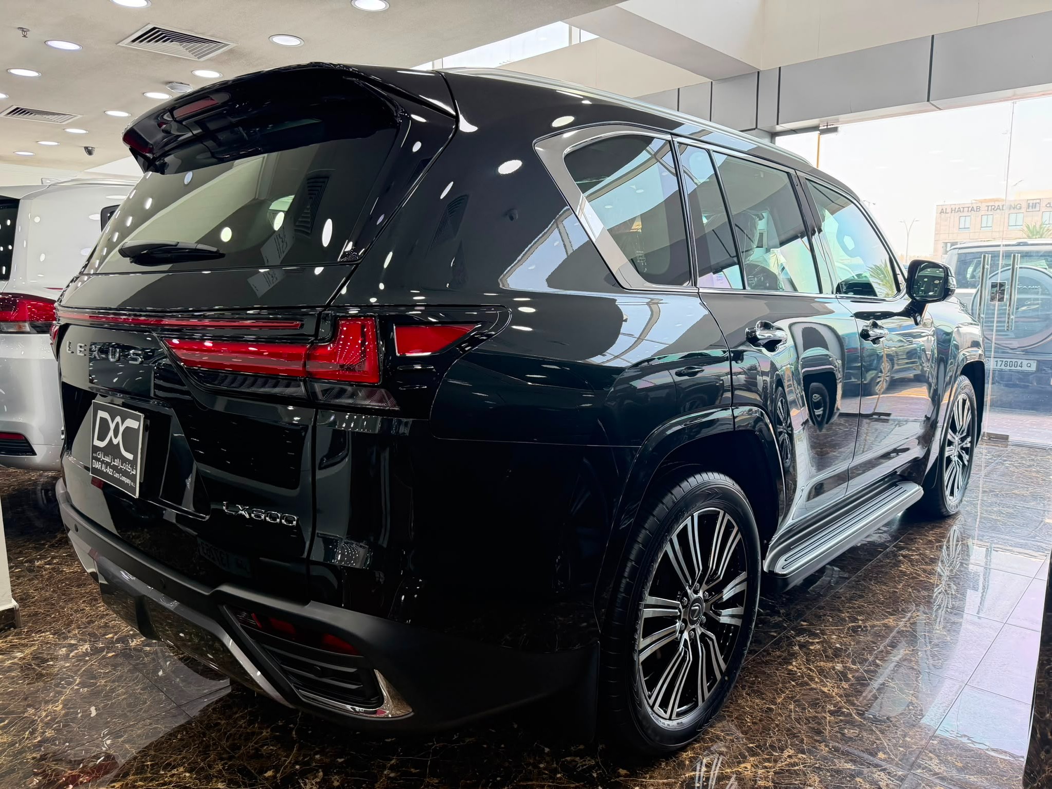 Lexus LX 600 Luxury  2026 - Image 4