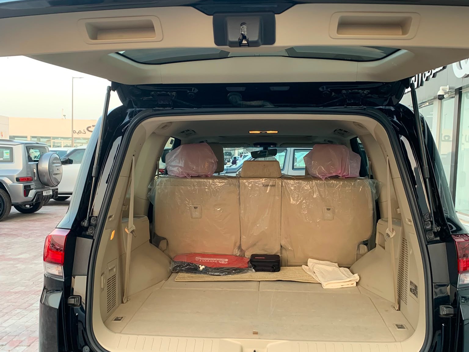 Toyota Land Cruiser GXR Twin Turbo 2023 — photo 9 for sale in Qatar