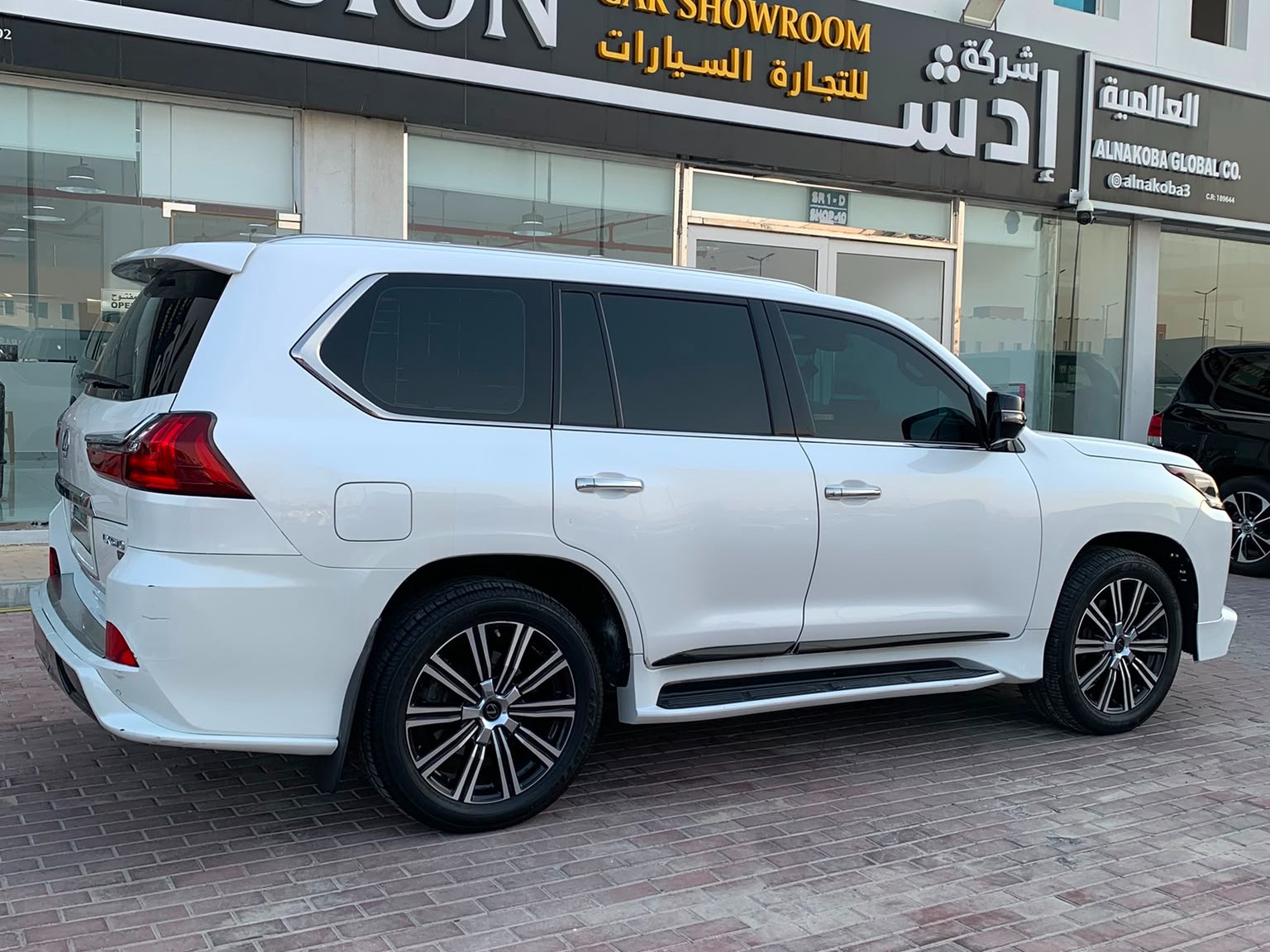 Lexus LX 570 2017 - Image 3