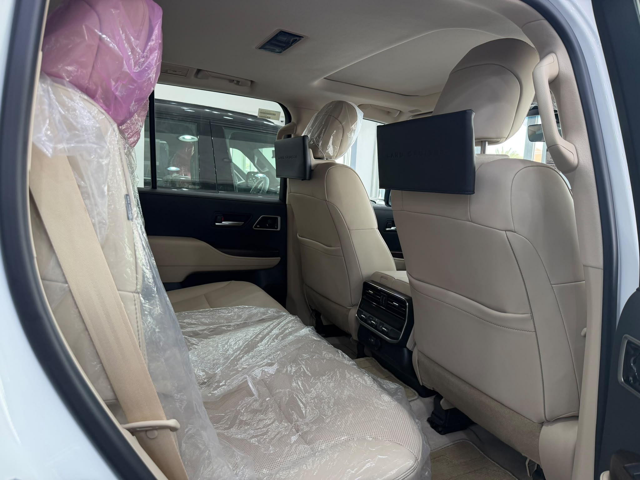 Toyota Land Cruiser VXR Twin Turbo 2025 — photo 11 for sale in Qatar