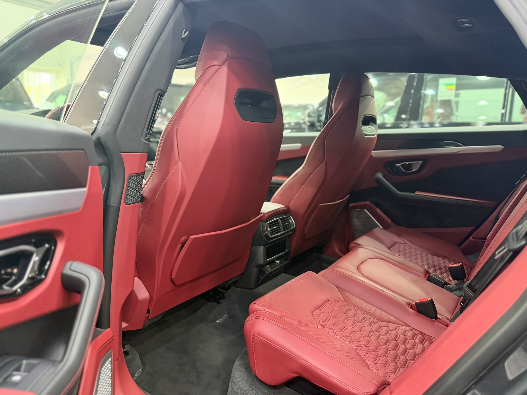 Lamborghini Urus 2019 — photo 14 for sale in Qatar