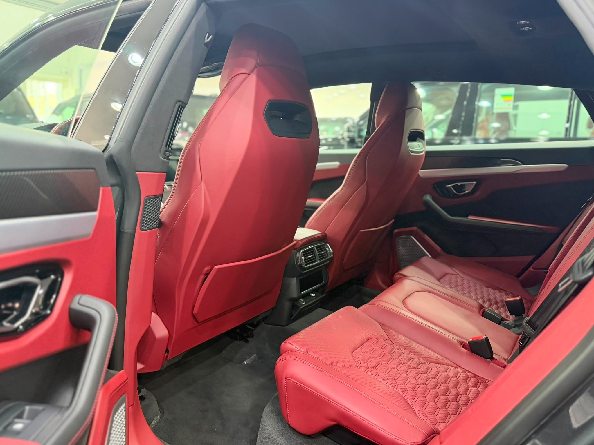 Lamborghini Urus 2019 — photo 13 for sale in Qatar