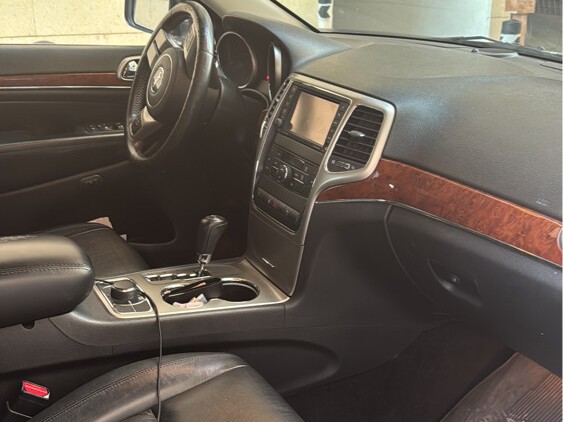 Jeep Cherokee Standard 2013 — photo 11 for sale in Qatar