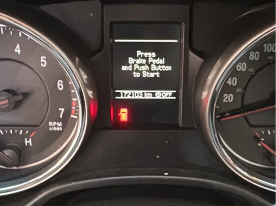 Jeep Cherokee Standard 2013 — photo 12 for sale in Qatar
