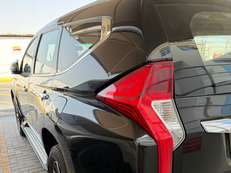 Mitsubishi montero  sport 2016 - Image 3