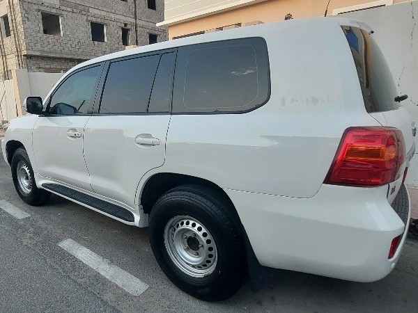 Toyota Land Cruiser G standard 2014 — photo 9 for sale in Qatar