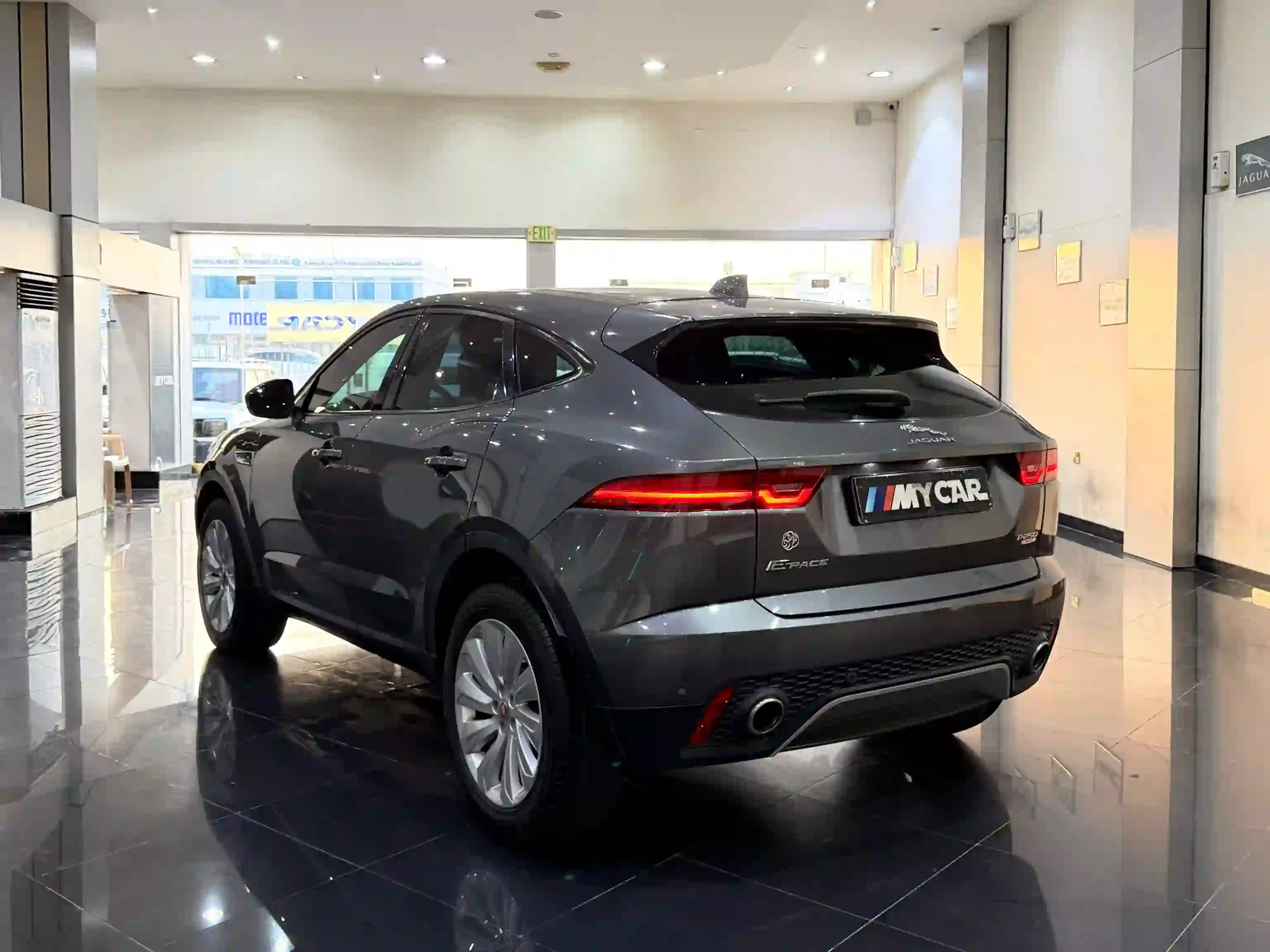 Jaguar E-pace 2018 - Image 2