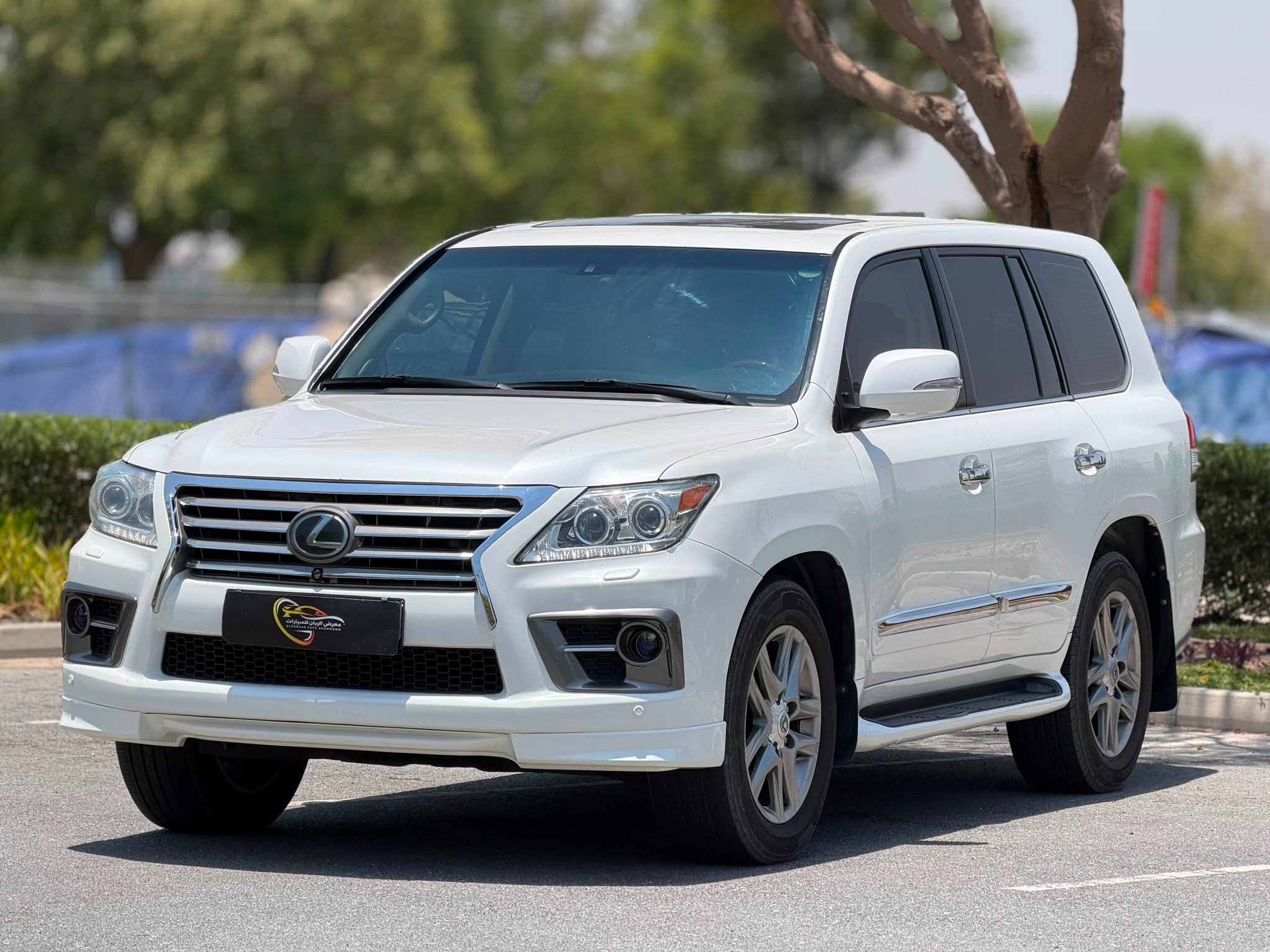 Lexus LX 570 S 2012 - Image 3