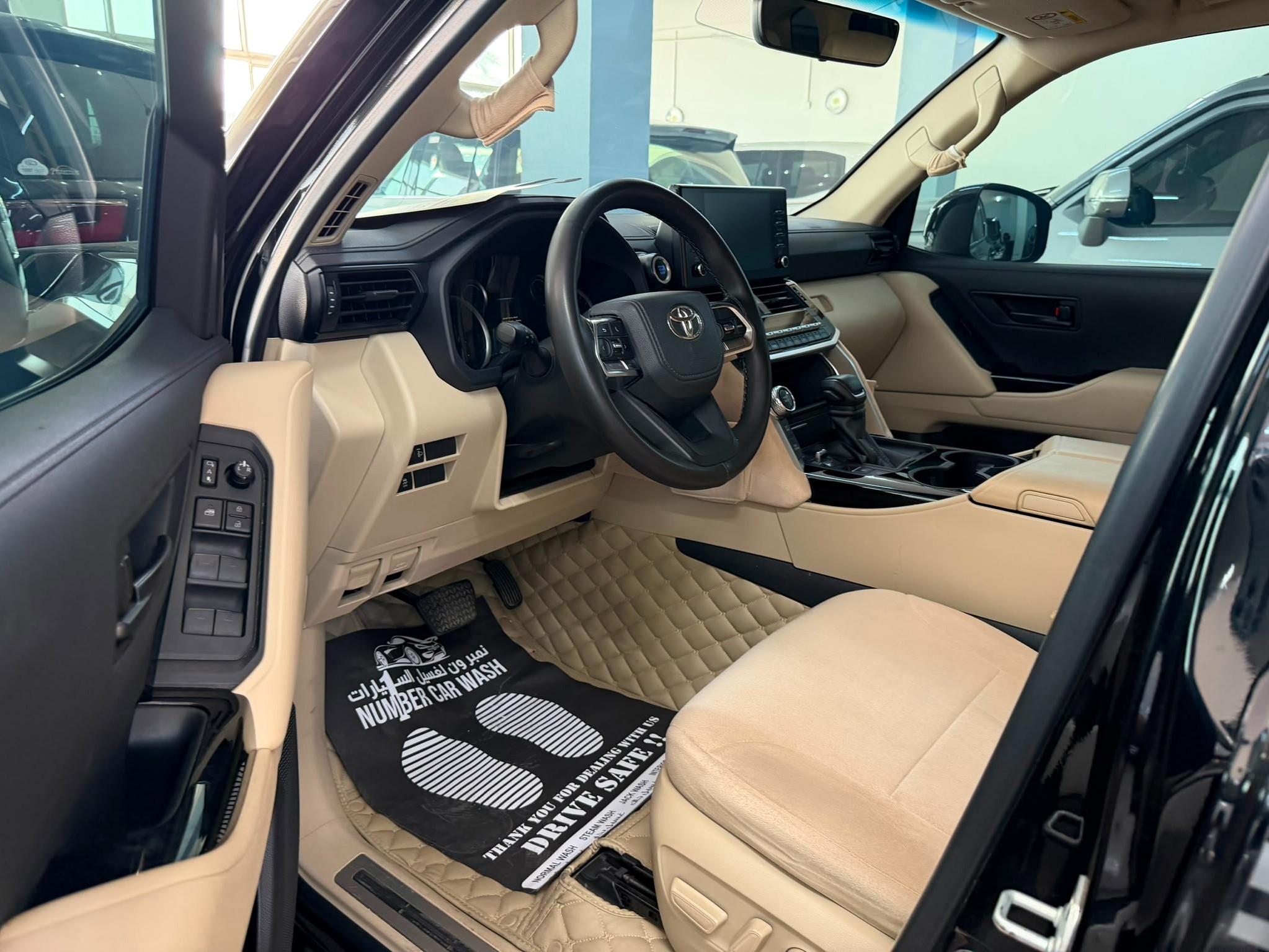 Toyota Land Cruiser GXR v6 2023 — photo 9 for sale in Qatar