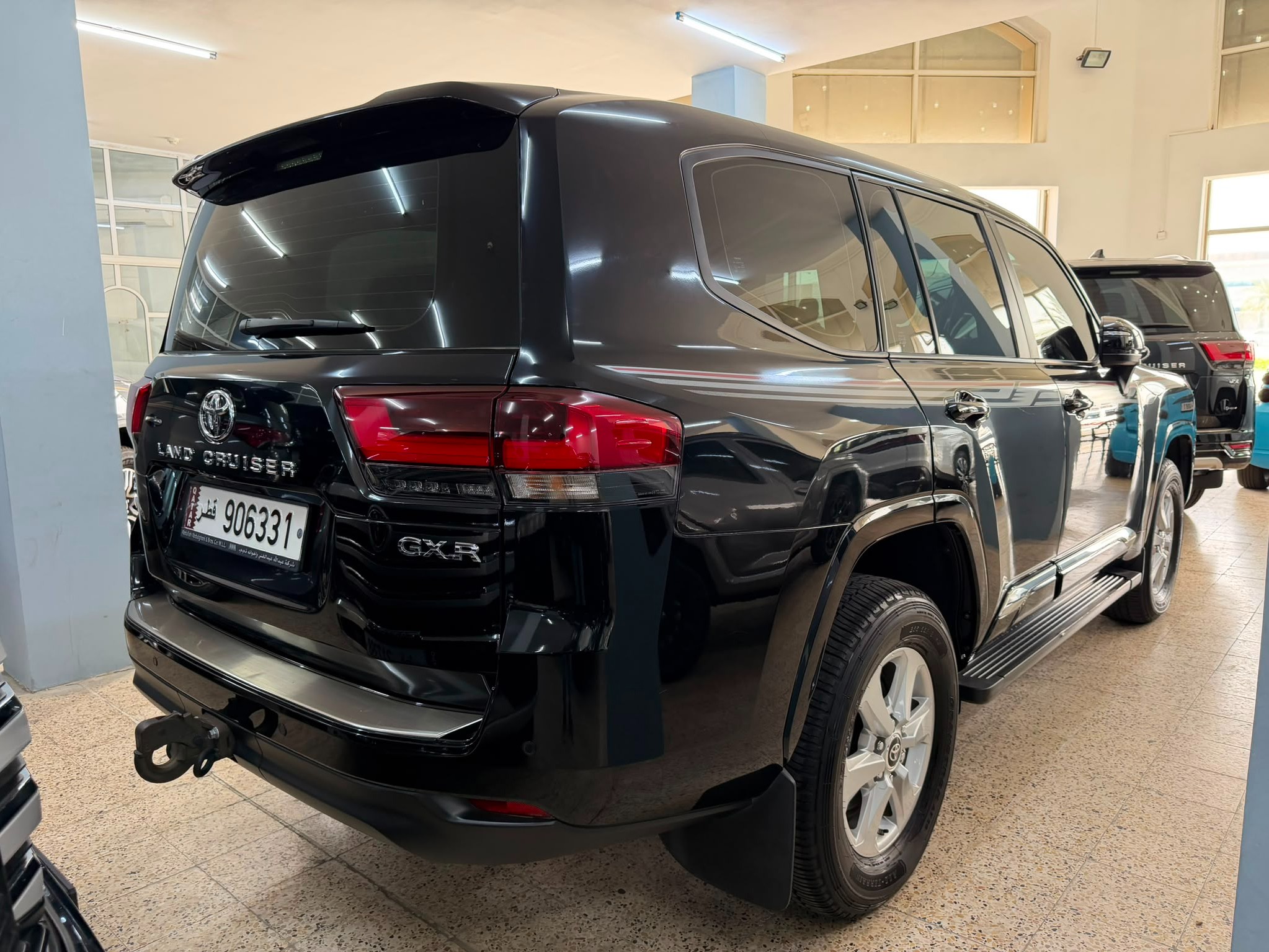 Toyota Land Cruiser GXR v6 2023 - Image 3