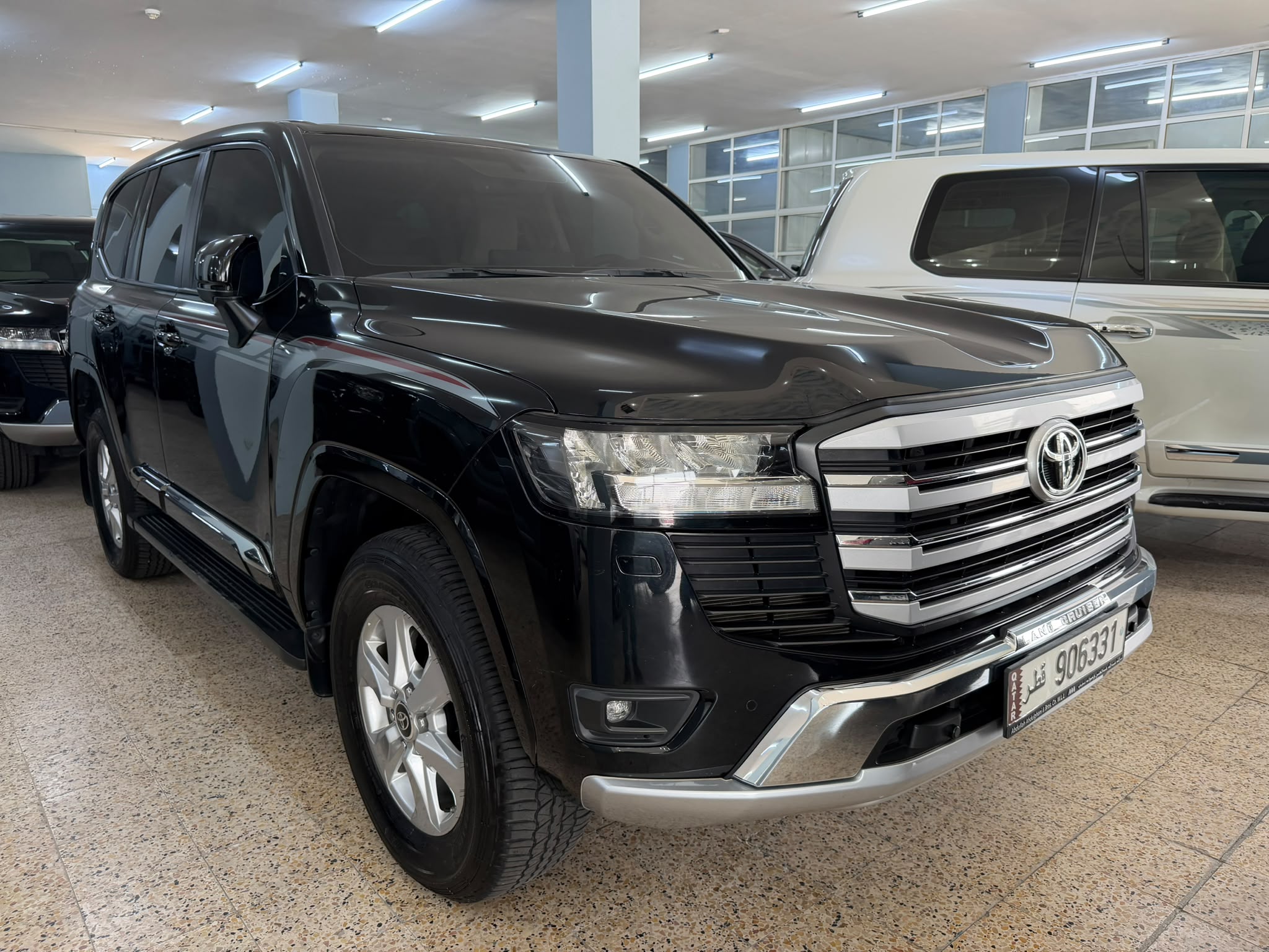 Toyota Land Cruiser GXR v6 2023