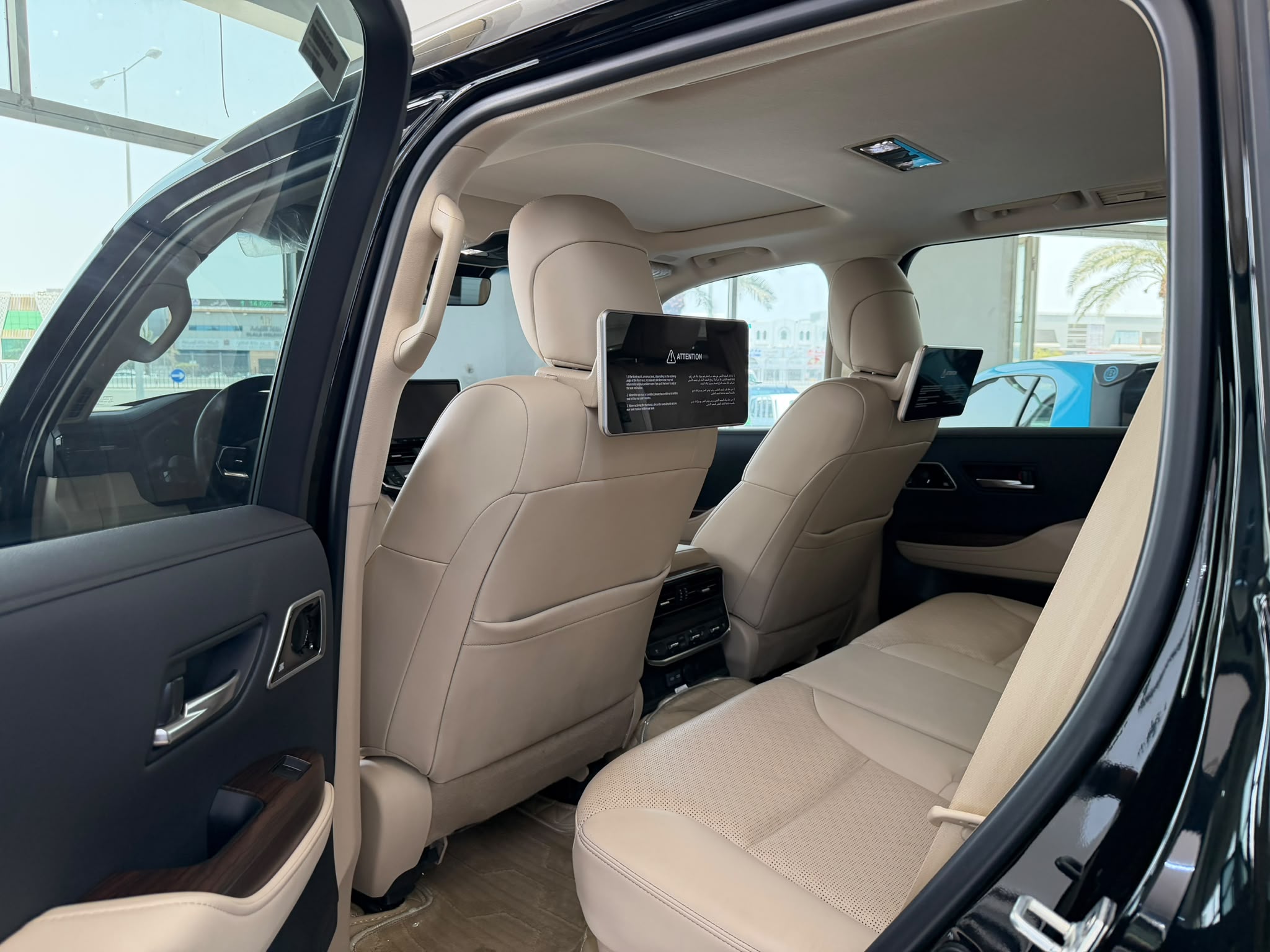 Toyota Land Cruiser VX 2025 — photo 11 for sale in Qatar