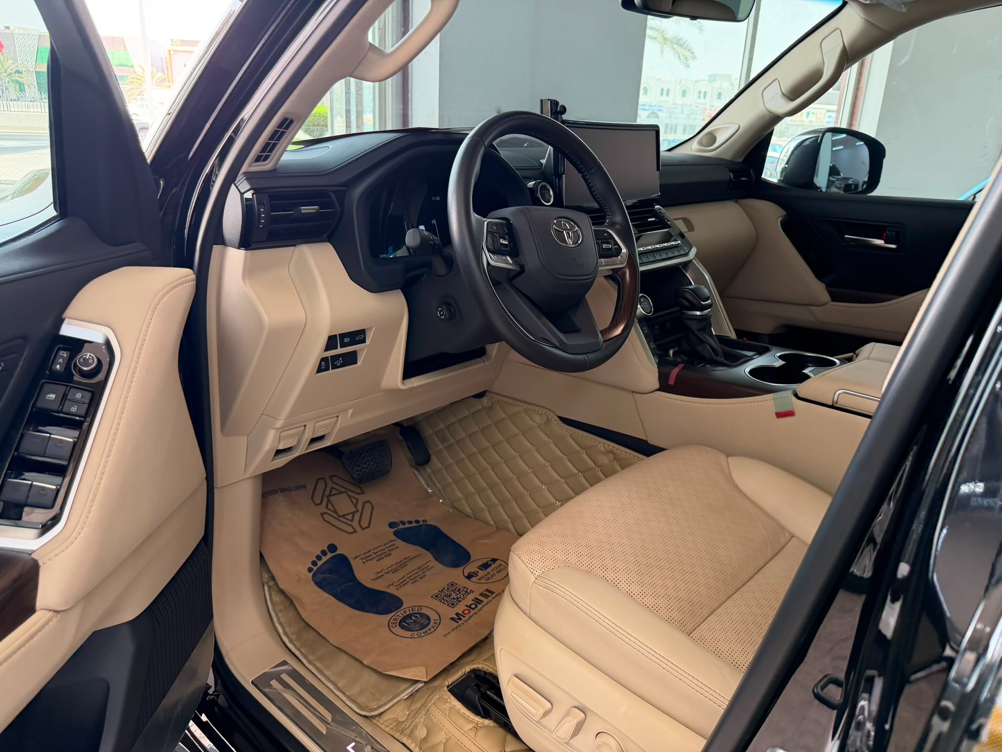 Toyota Land Cruiser VX 2025 — photo 10 for sale in Qatar