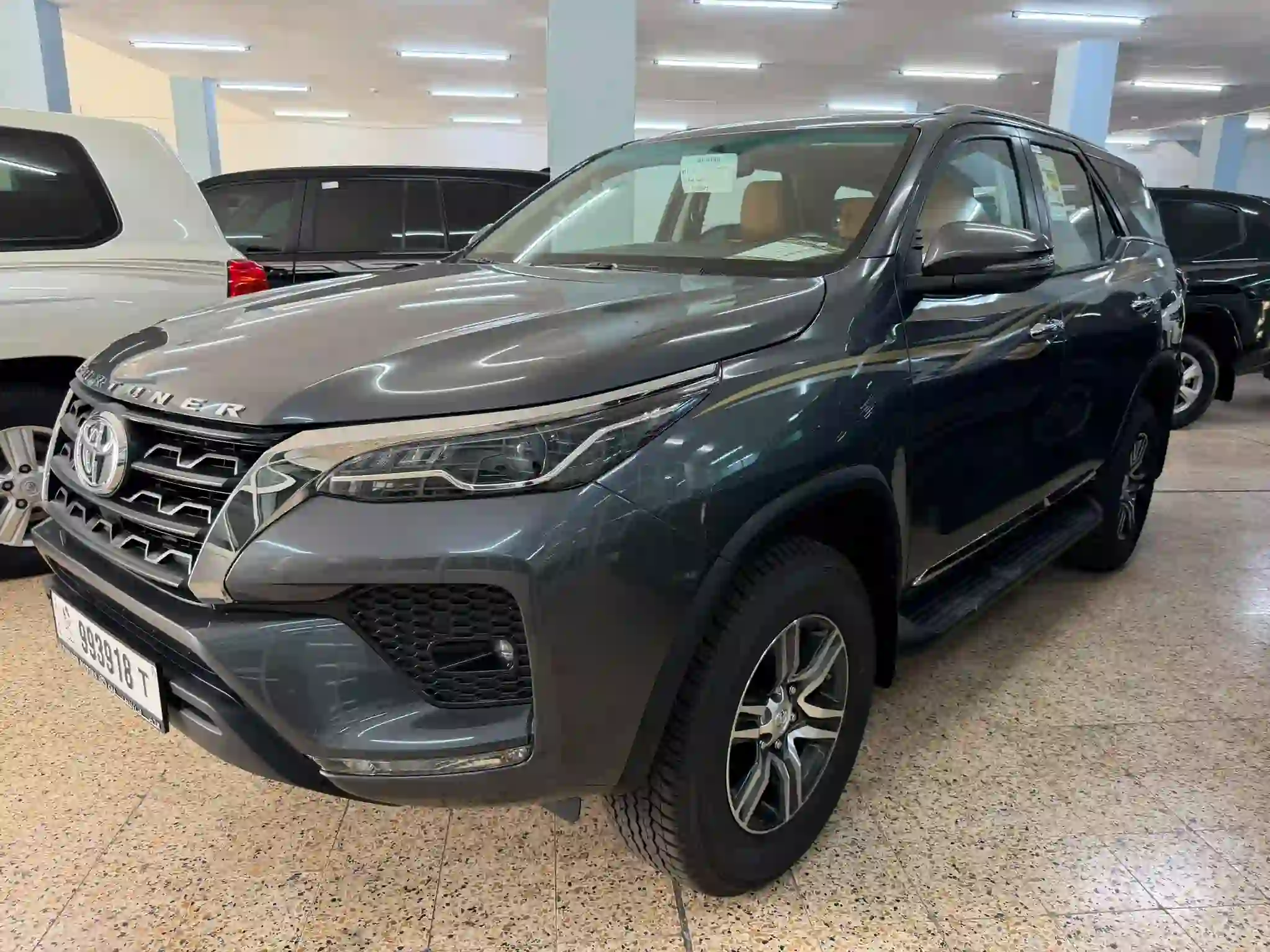 Toyota Fortuner V6 2026 - Image 3