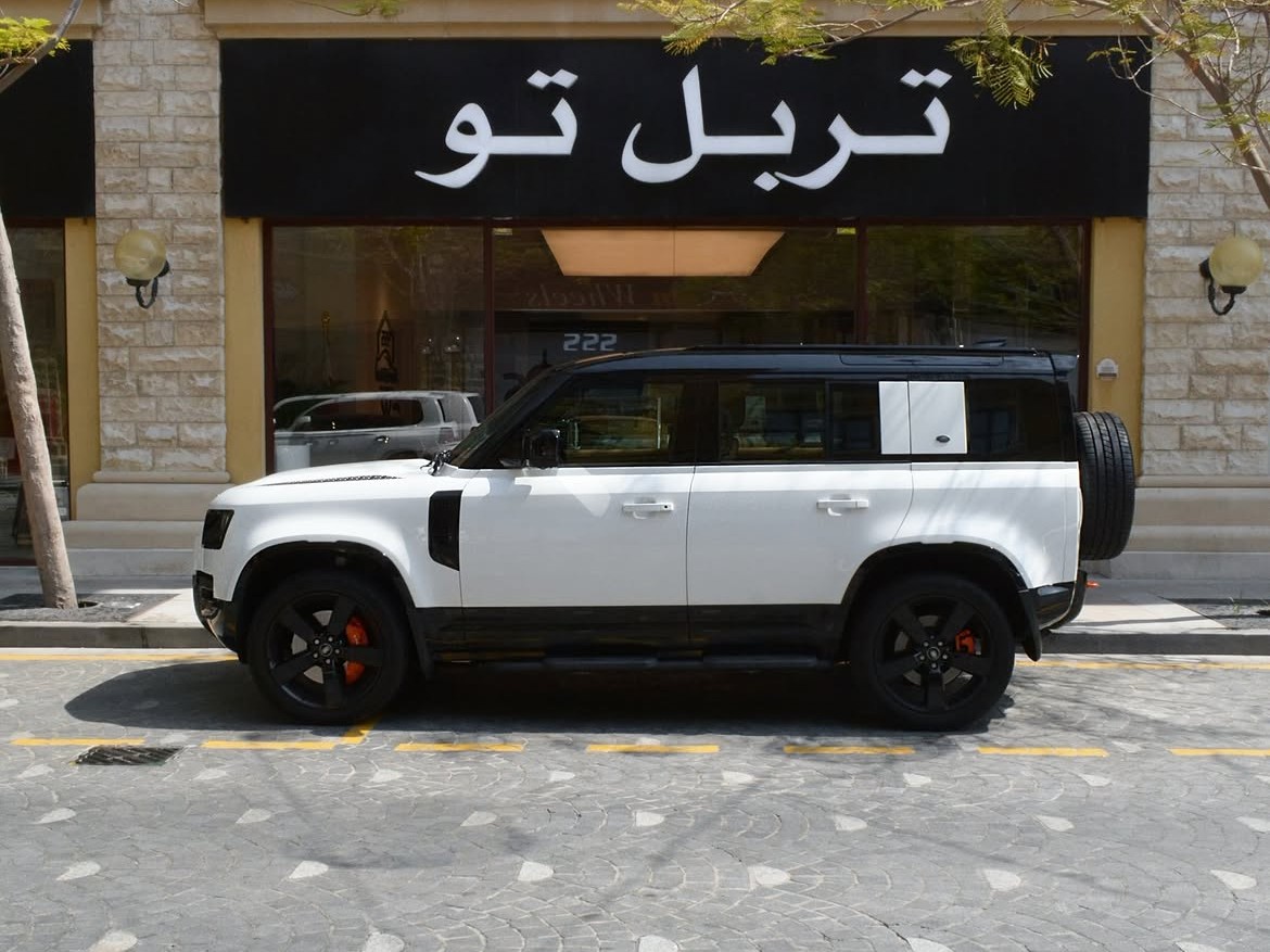 Land Rover Defender 110 HSE 2024 — photo 11 for sale in Qatar