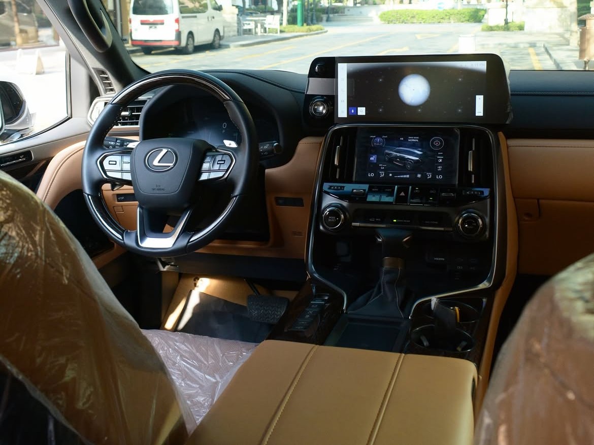 Lexus LX 600 Luxury 2026 — photo 9 for sale in Qatar