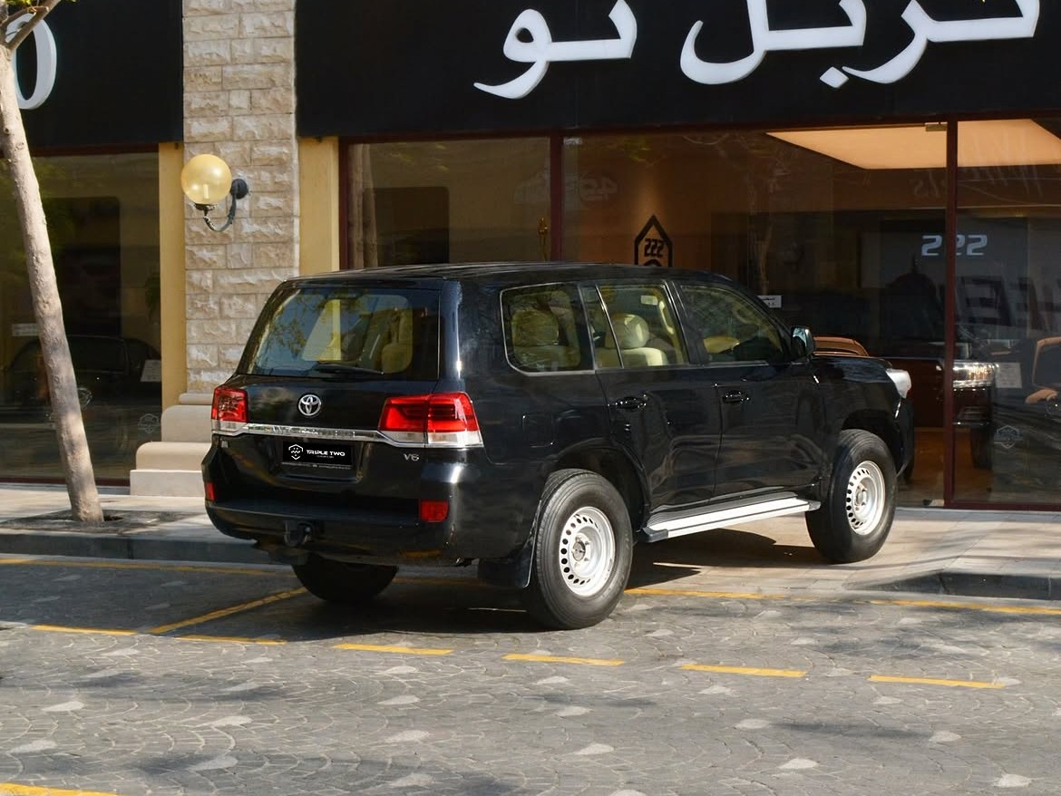 Toyota Land Cruiser GX 2016 — photo 9 for sale in Qatar