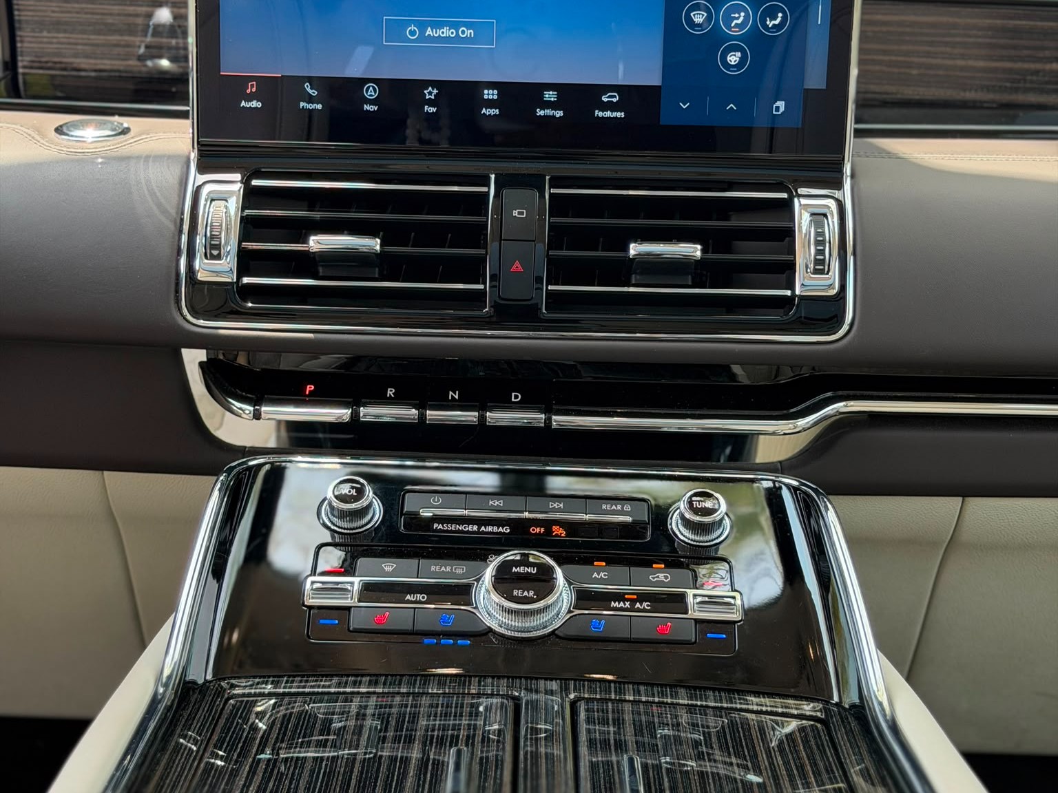 Lincoln aviator presidential 2024 — photo 16 for sale in Qatar