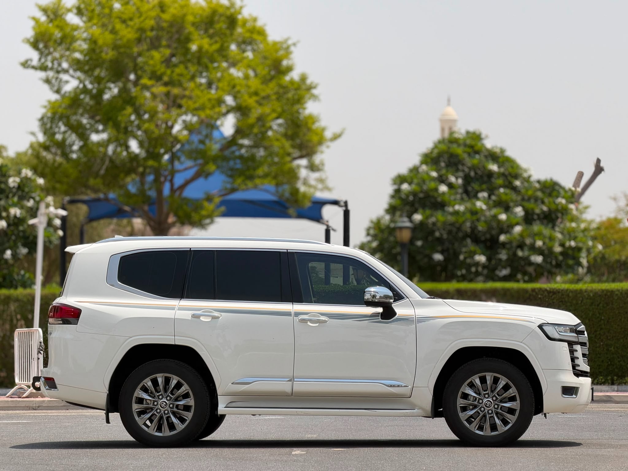 Toyota Land Cruiser VXR Twin Turbo 2023 — photo 14 for sale in Qatar
