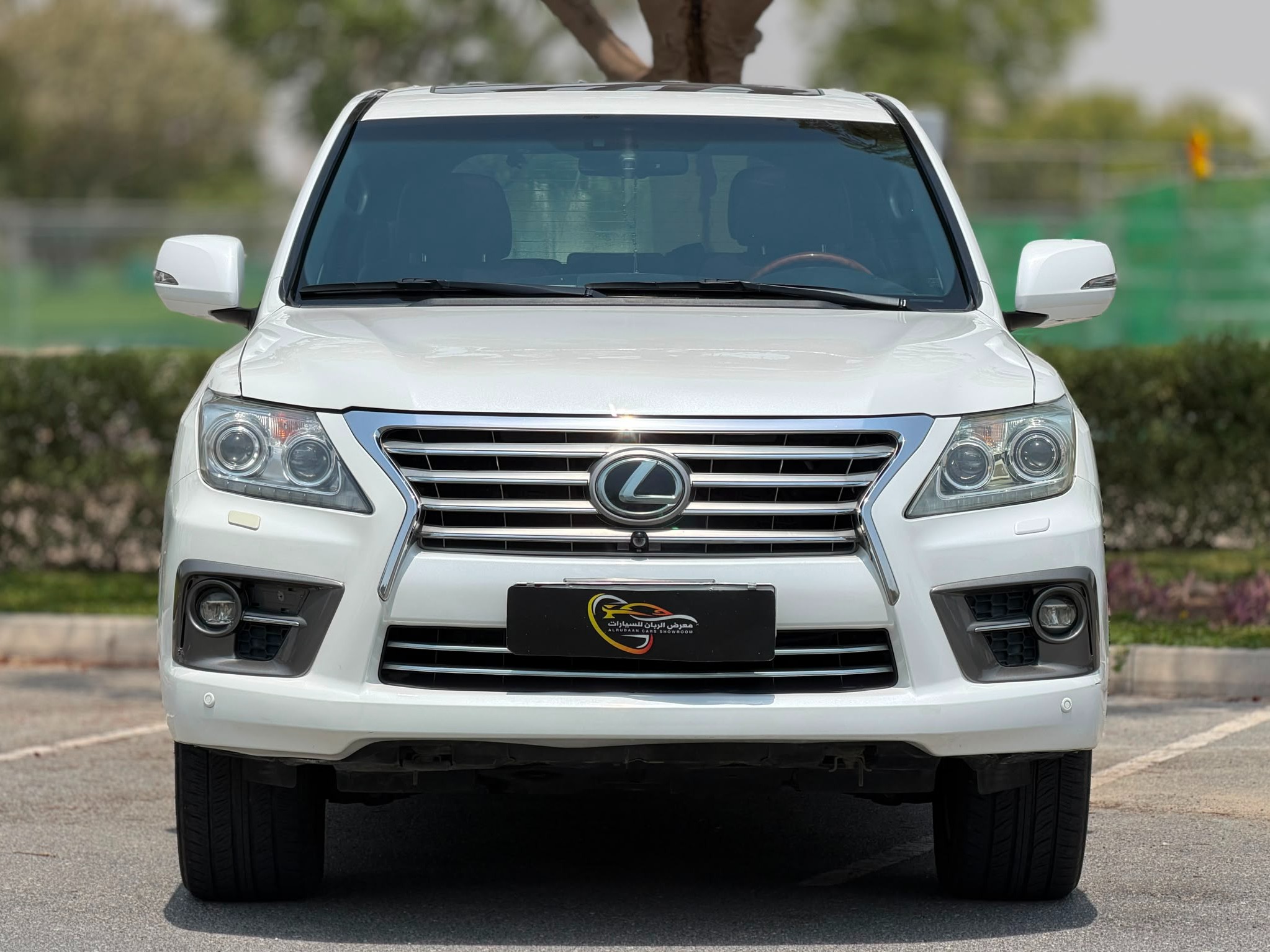 Lexus LX 570 S 2014 - Image 2