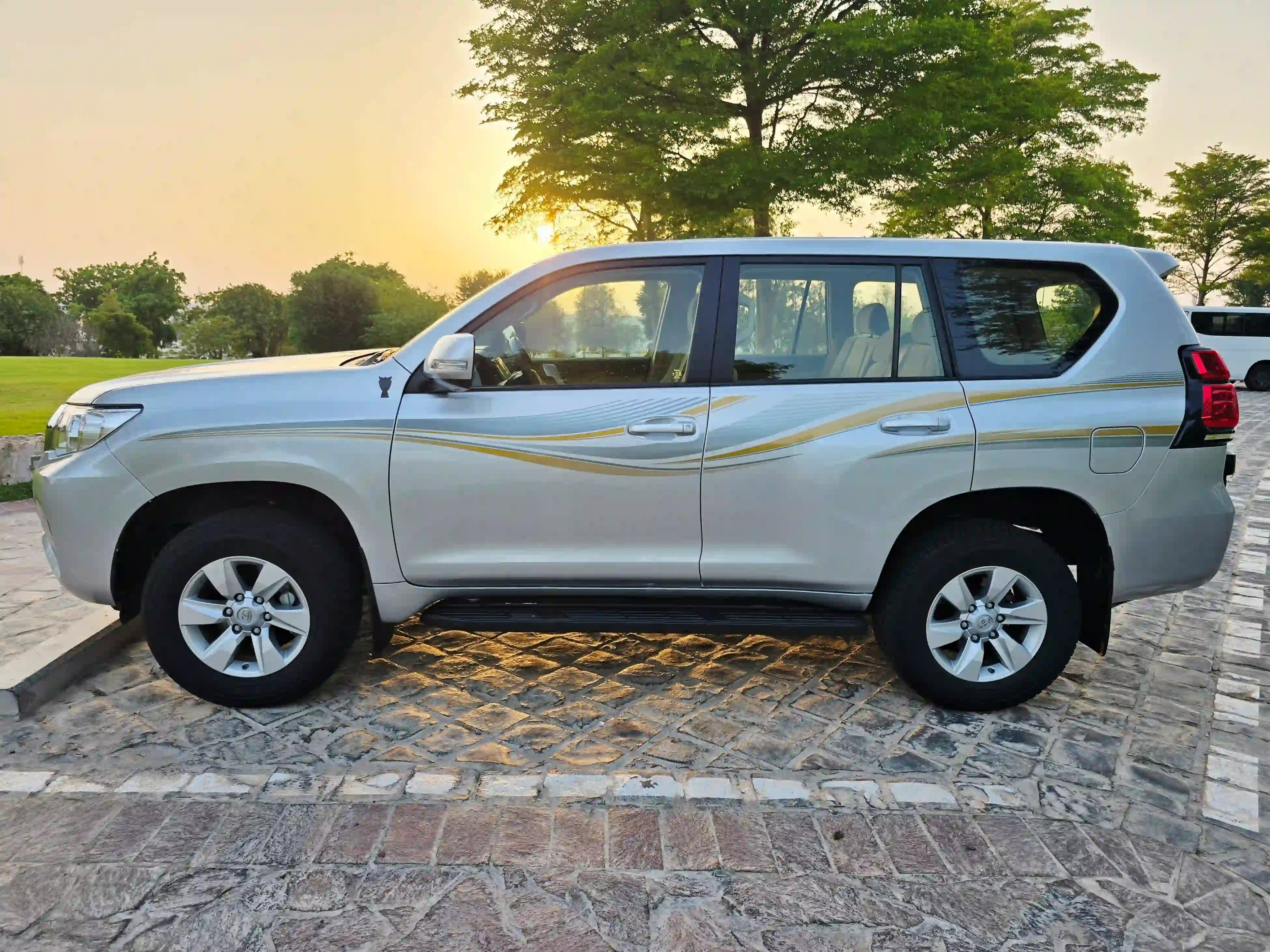 Toyota Prado TXL 2023 - Image 2