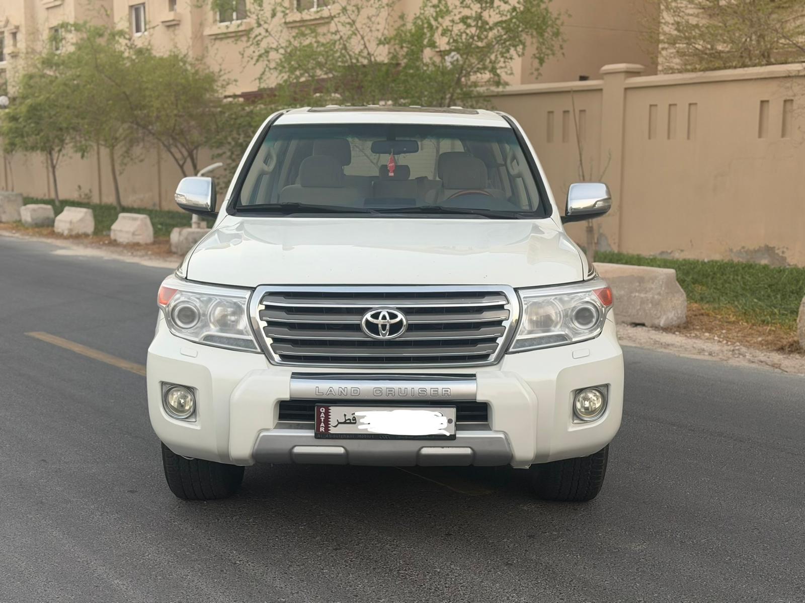 Toyota Land Cruiser GXR v8 2015 - Image 2